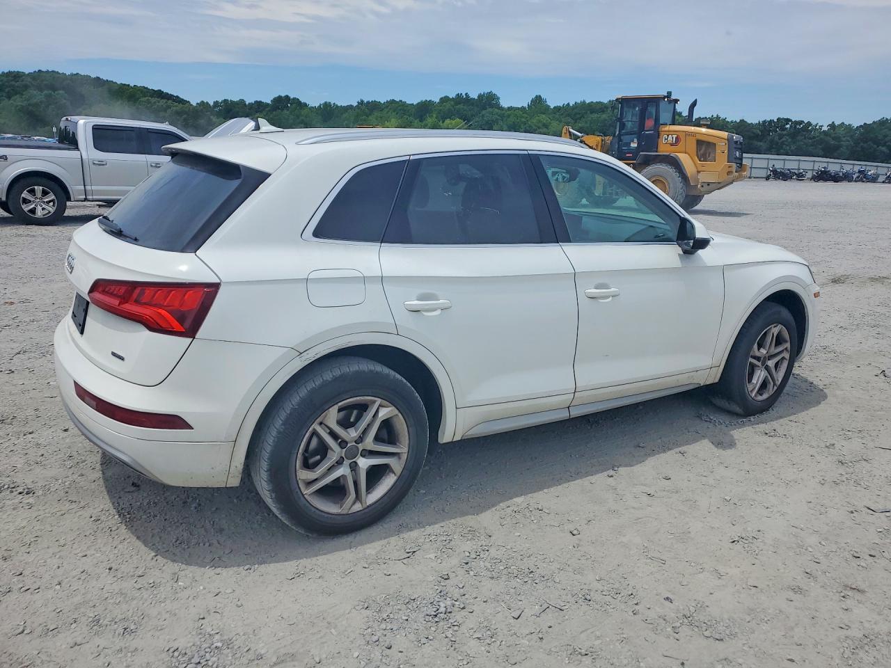 2019 Audi Q5 Premium - Image 3