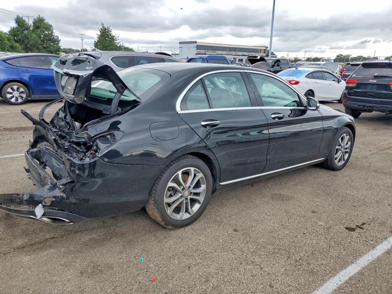 2015 Mercedes-Benz C 300 4Matic - Image 3