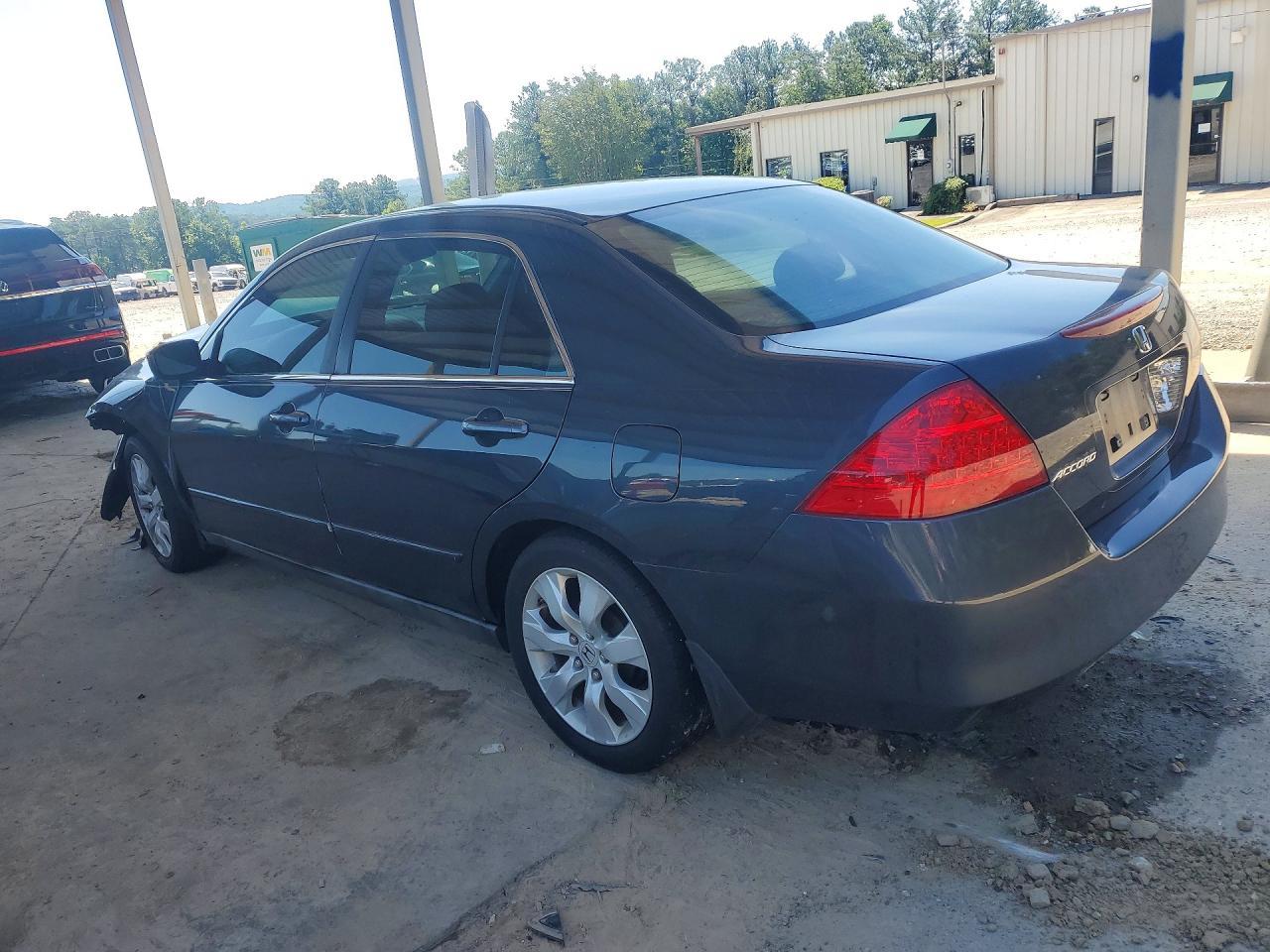 2007 Honda Accord - Image 2