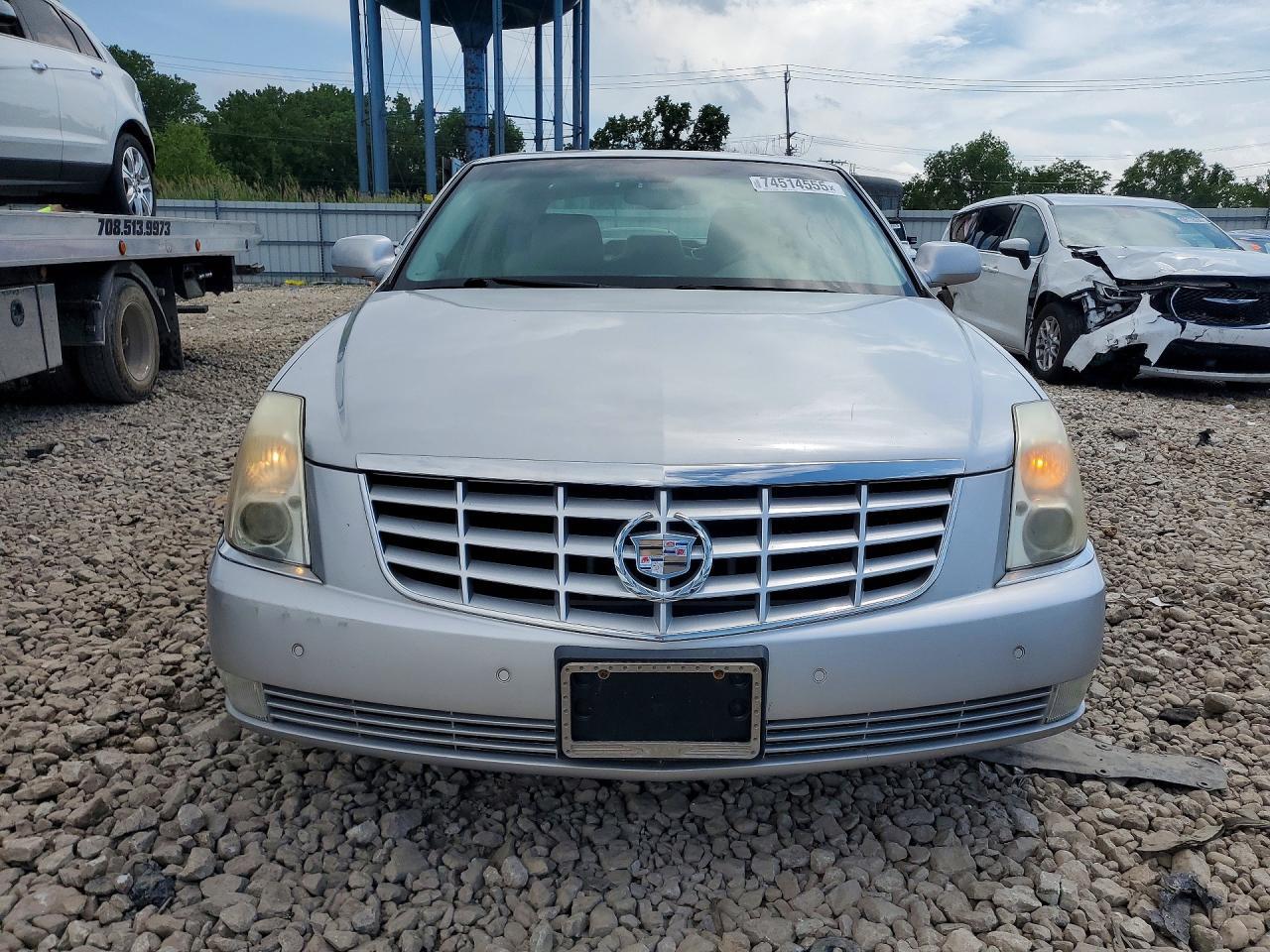 2011 Cadillac Dts Premium Collection - Image 5