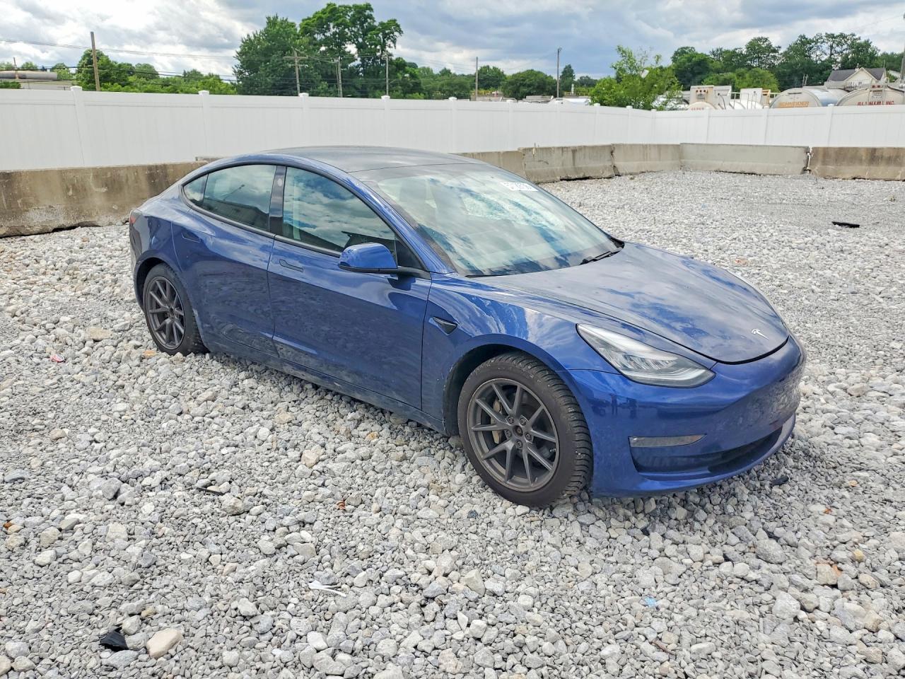 2021 Tesla Model 3 - Image 4