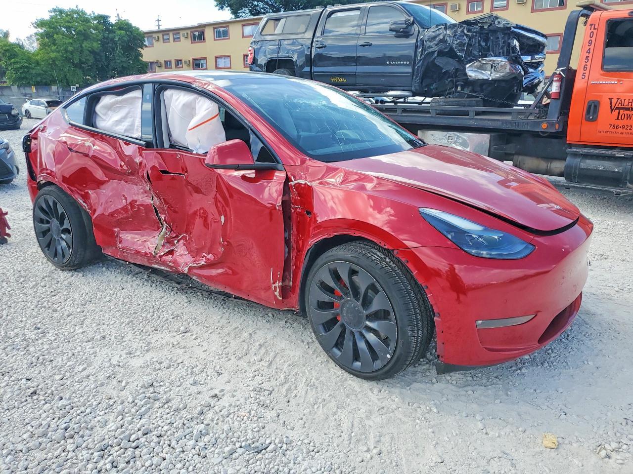 2023 Tesla Model Y - Image 4