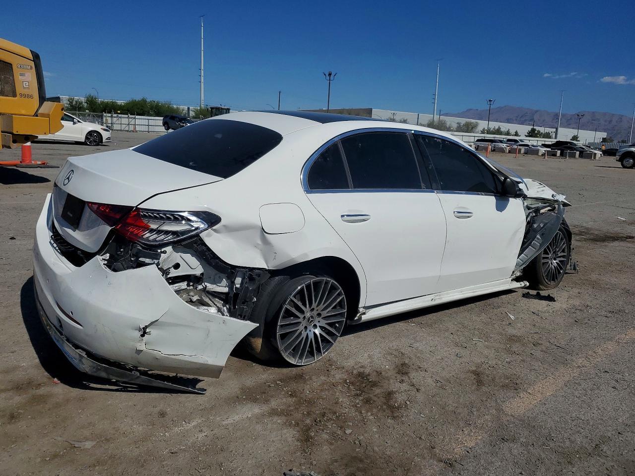 2023 Mercedes-Benz C 300 - Фото 3