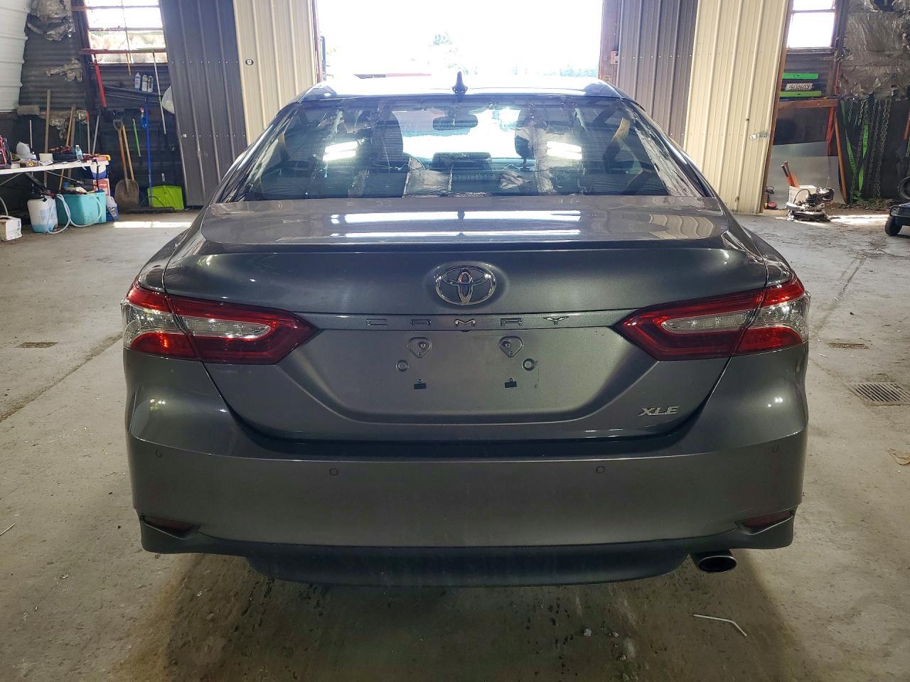 2019 Toyota Camry Xle - Image 6