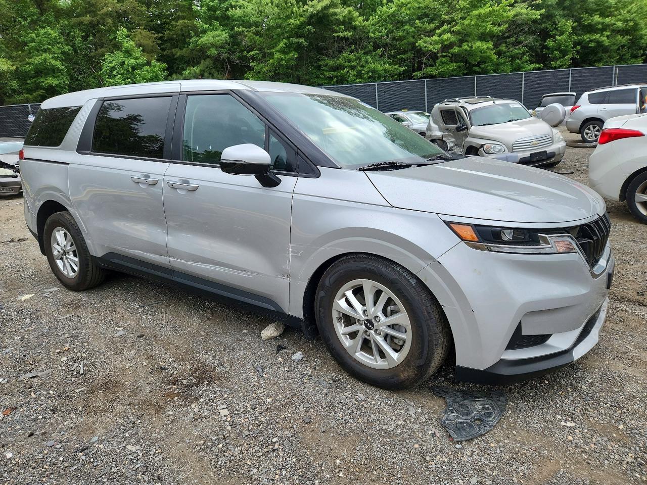 2023 Kia Carnival Lx - Фото 4