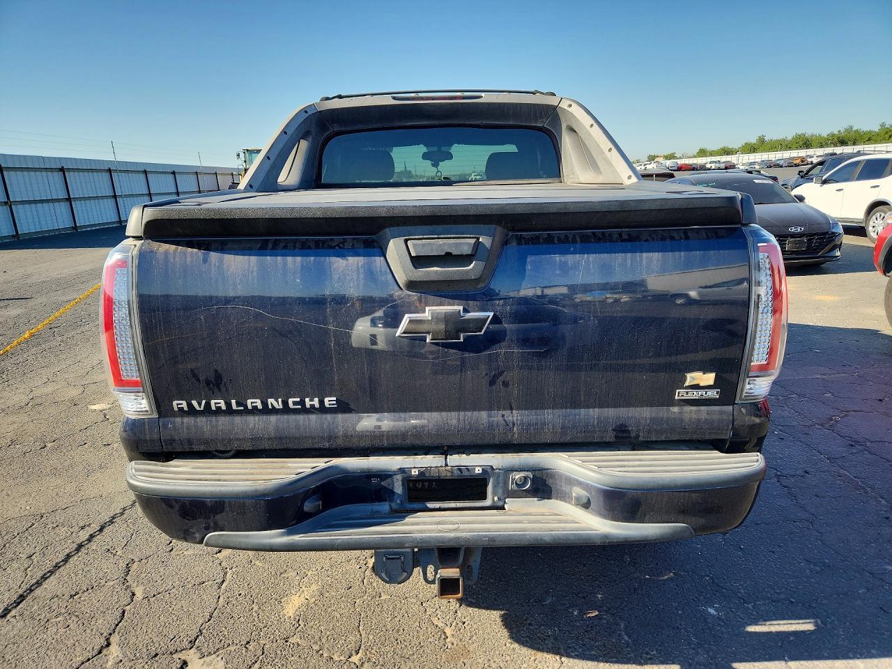 2007 Chevrolet Avalanche C1500 - Image 6