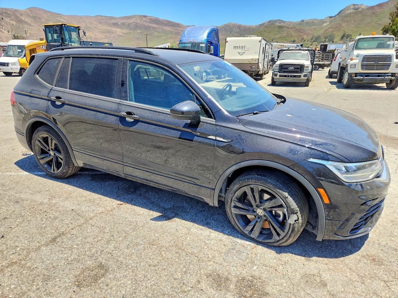 2023 Volkswagen Tiguan Se R-Line Black - Фото 4