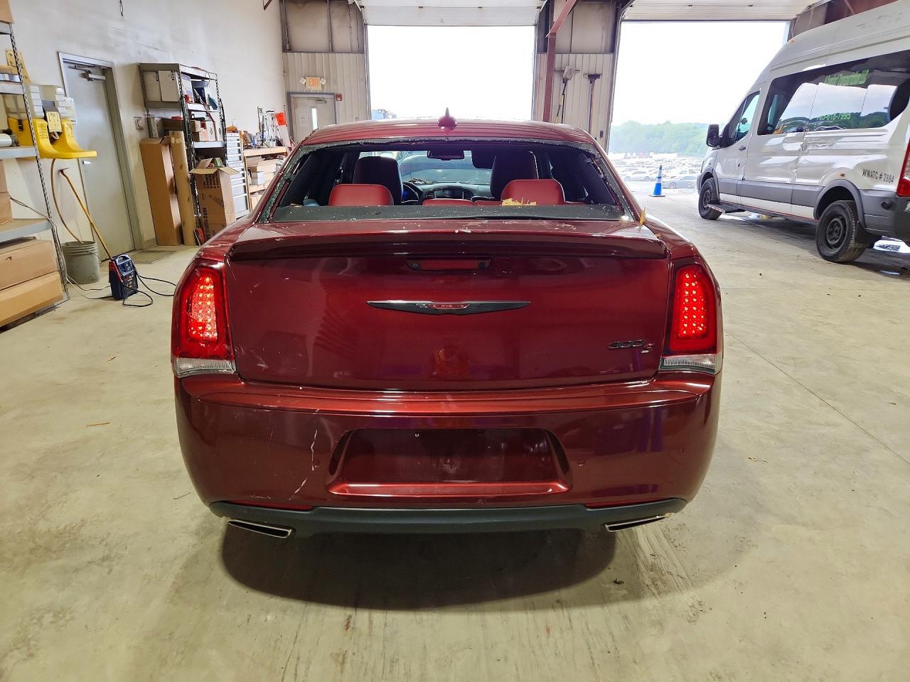 2021 Chrysler 300 S - Фото 6