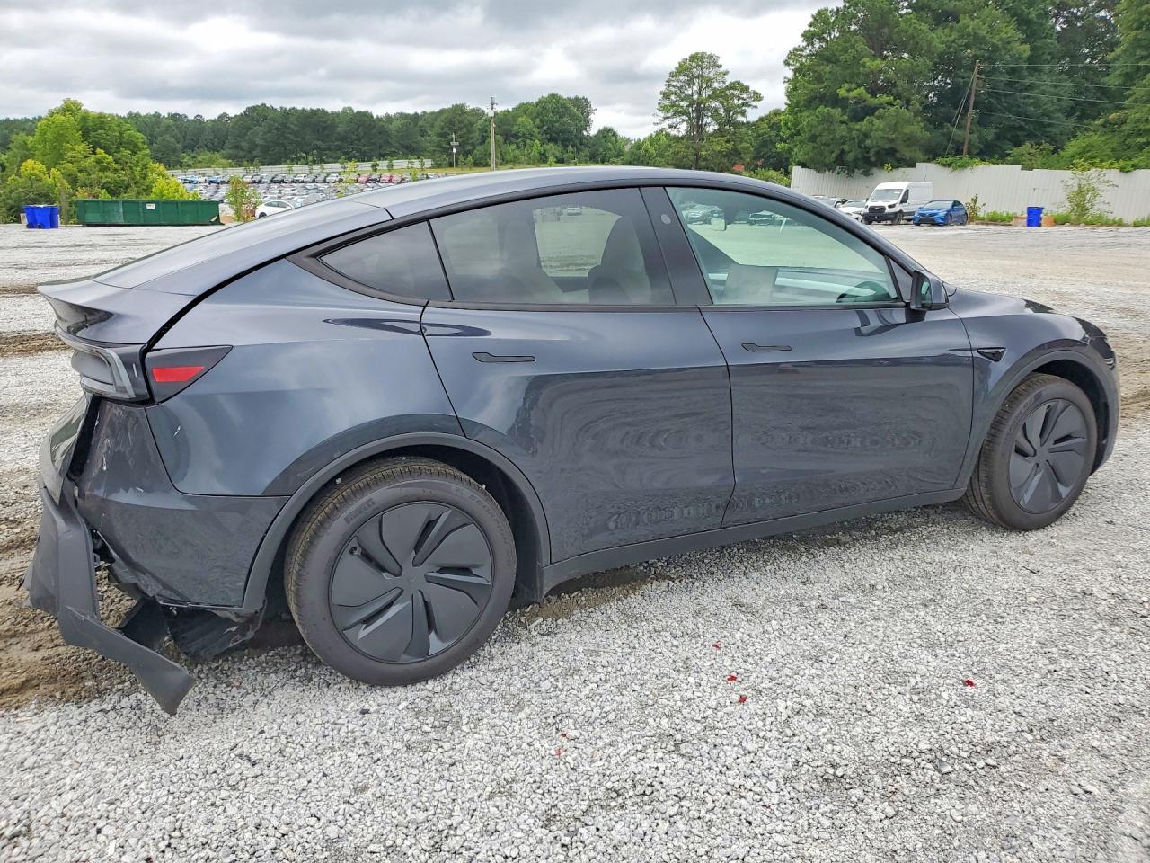 2026 Tesla Model Y - Image 3