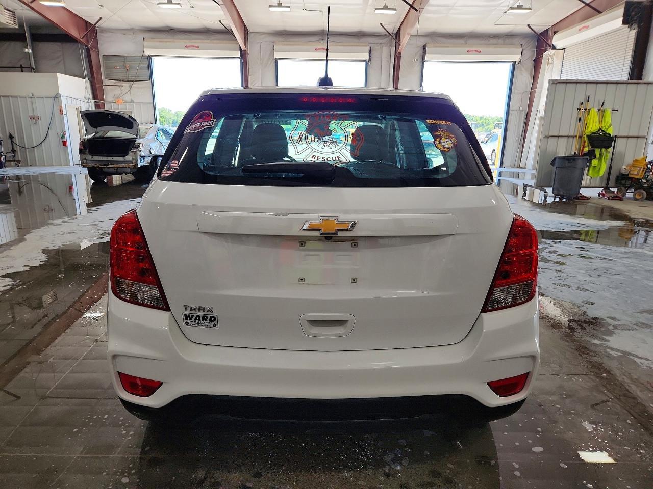 2021 Chevrolet Trax Ls - Image 6