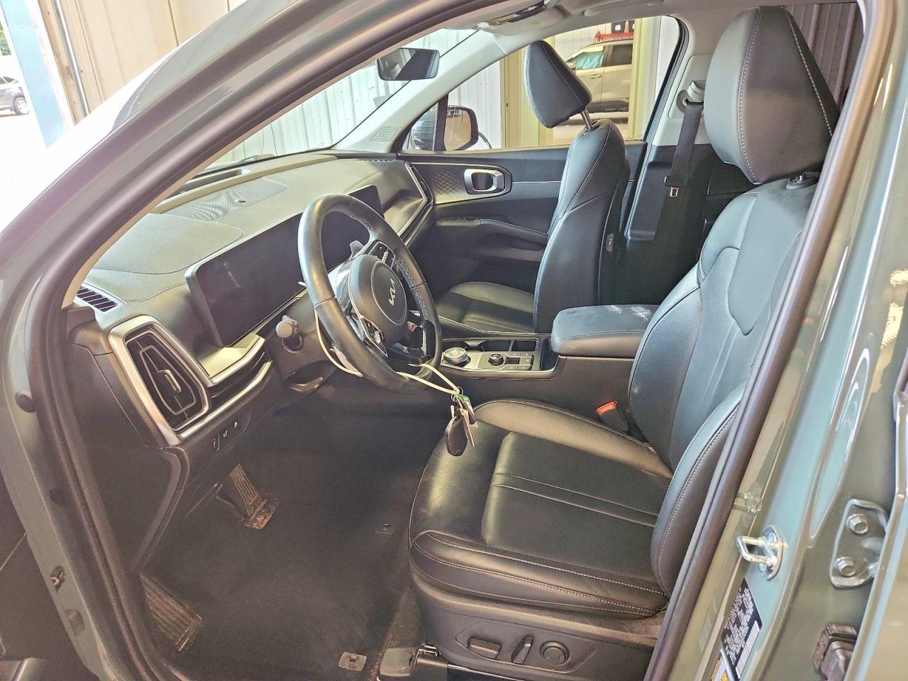 2025 Kia Sorento Ex - Image 7