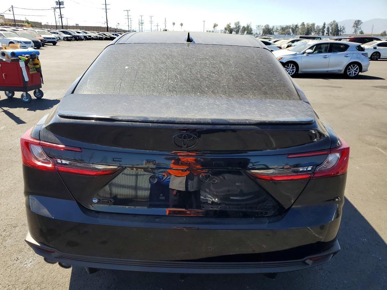 2026 Toyota Camry Se - Image 6