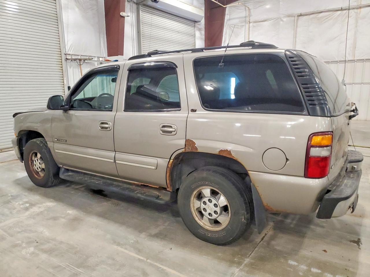2001 Chevrolet Tahoe K1500 - Image 2