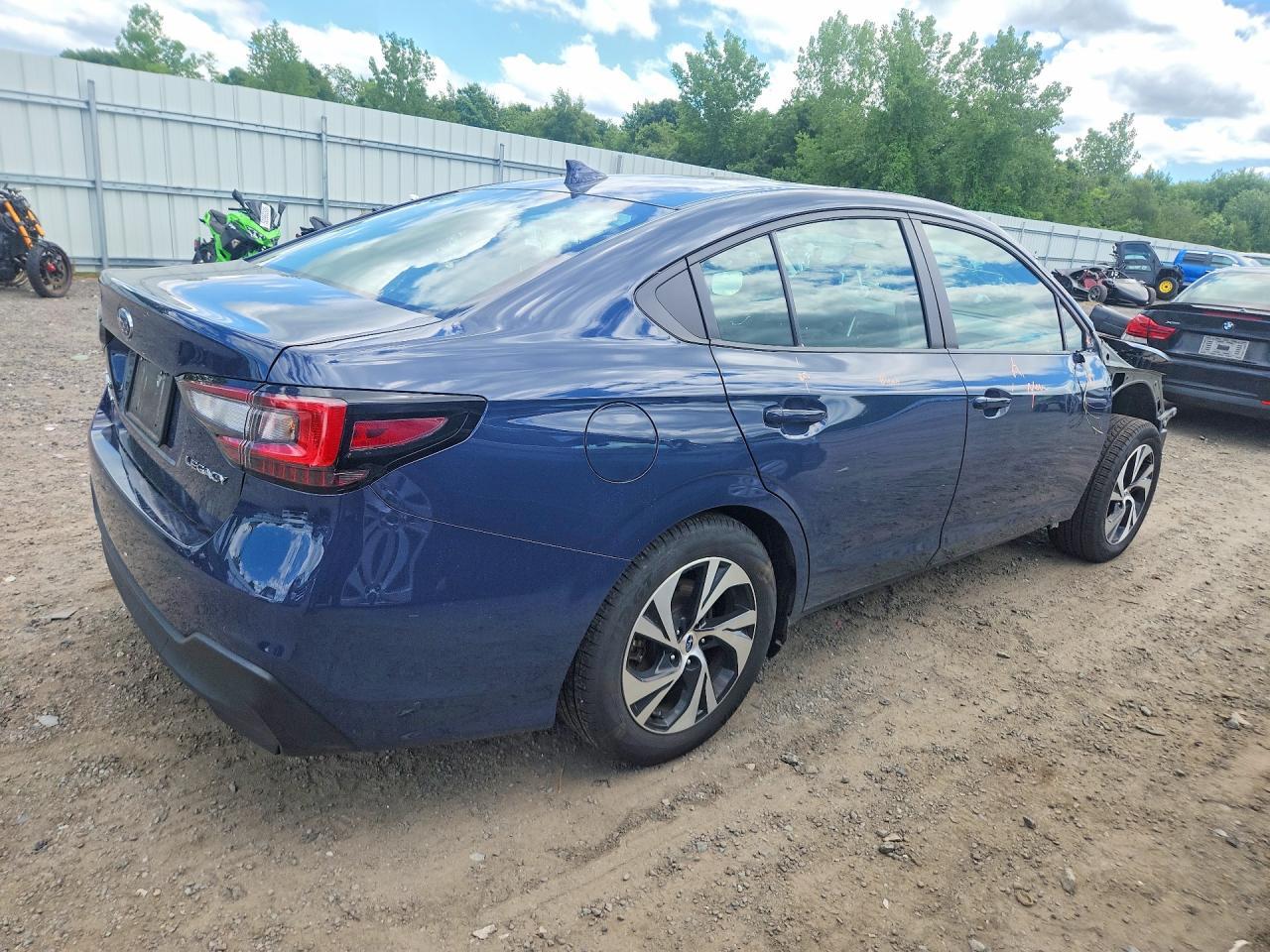 2025 Subaru Legacy Premium - Фото 3