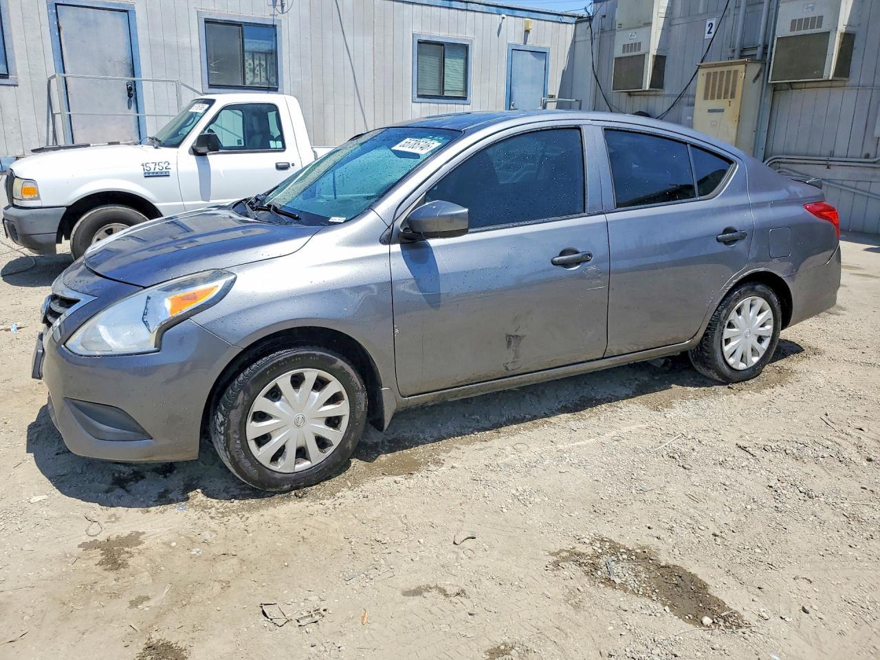 2016 Nissan Versa 1.6 S Plus