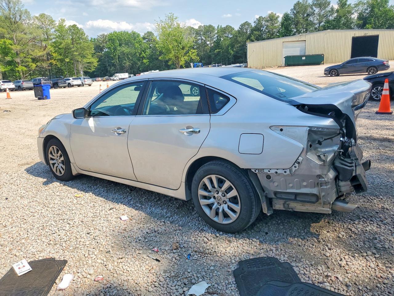 2015 Nissan Altima 2.5 S - Фото 2