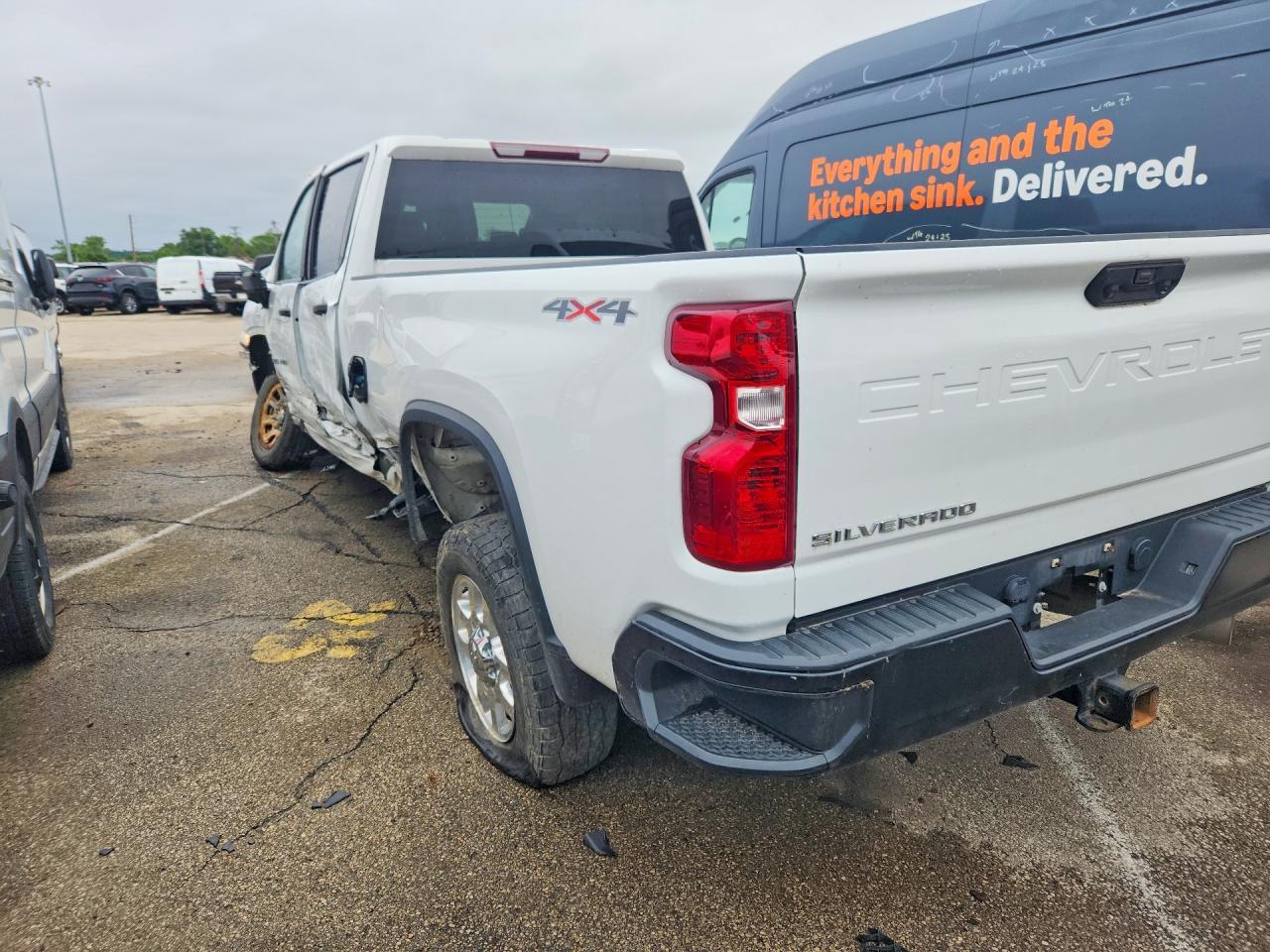 2021 Chevrolet Silverado K2500 Heavy Duty - Фото 2