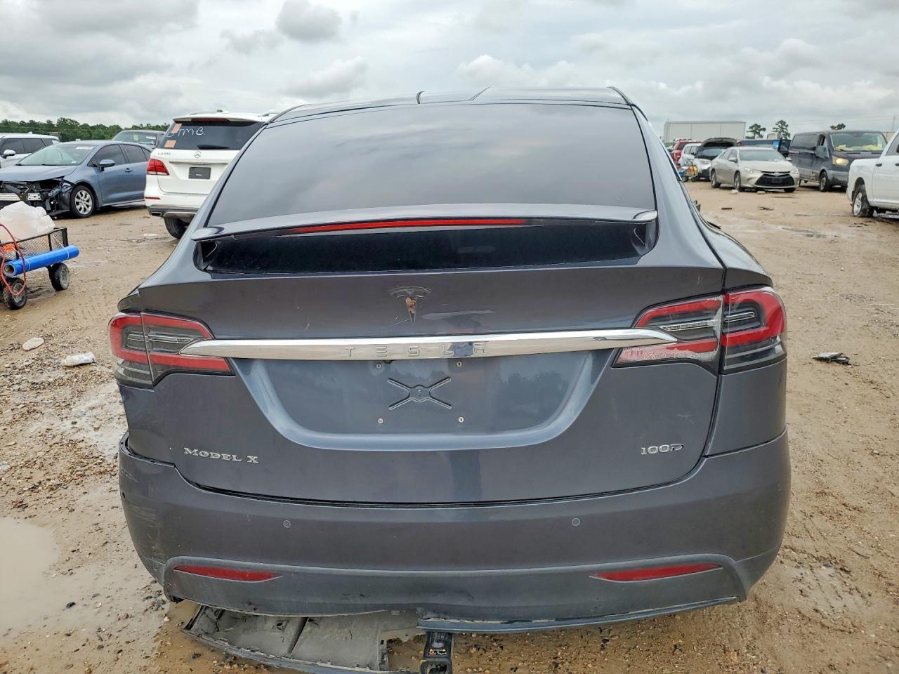 2019 Tesla Model X - Фото 6