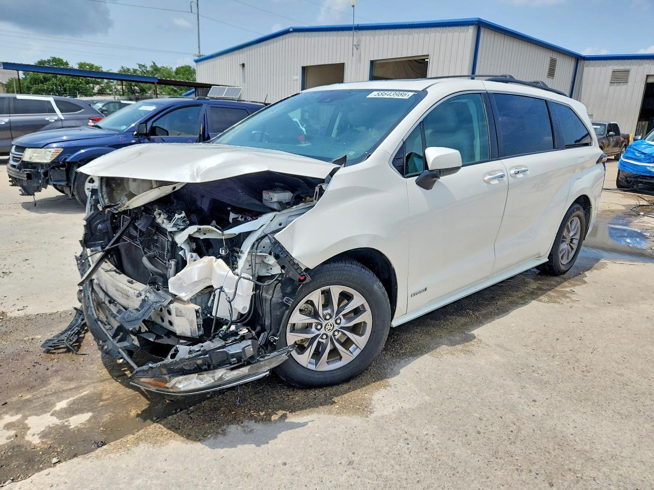 2021 Toyota Sienna Xle