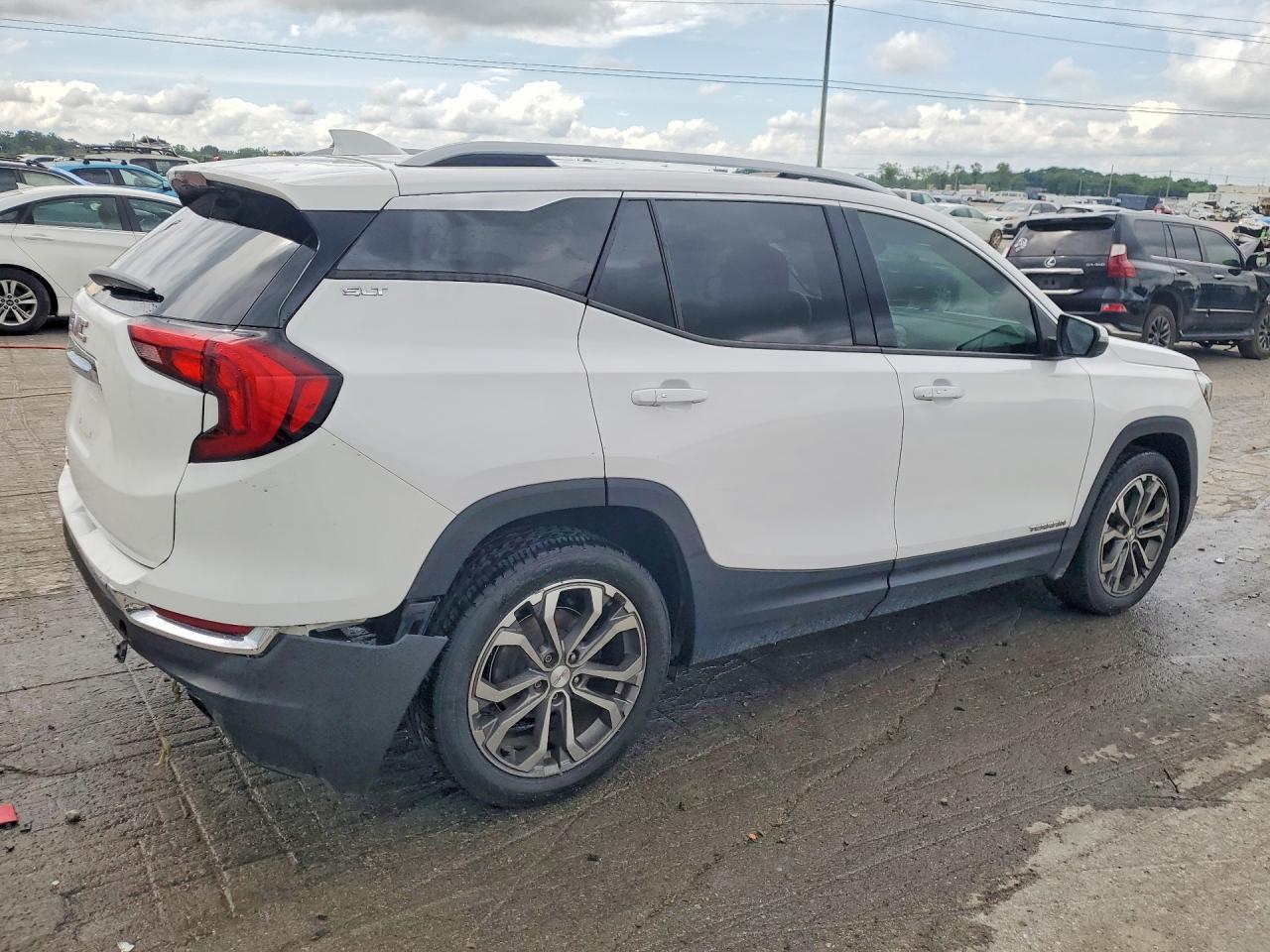 2020 GMC Terrain Slt - Image 3