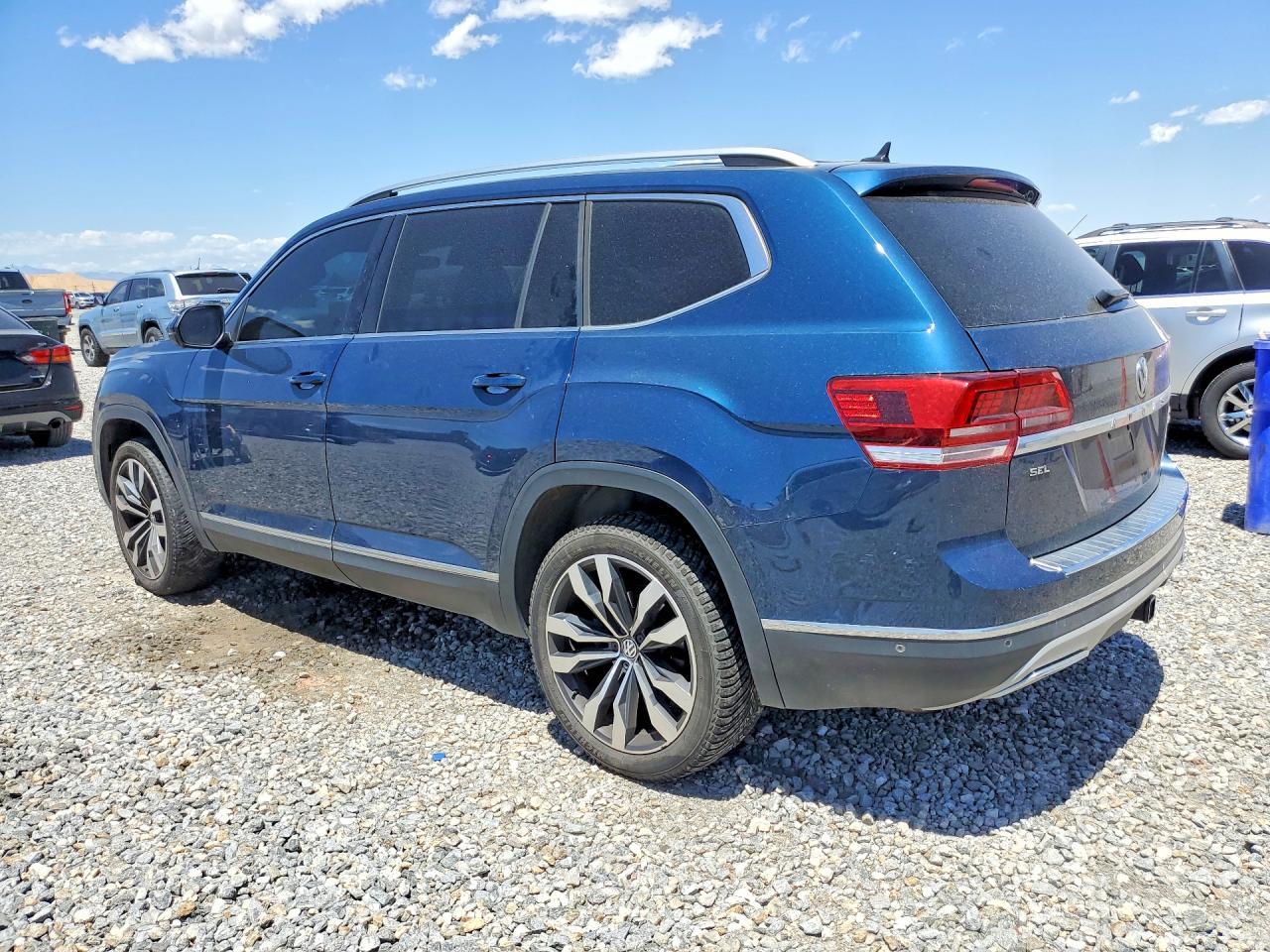 2019 Volkswagen Atlas Sel Premium - Image 2