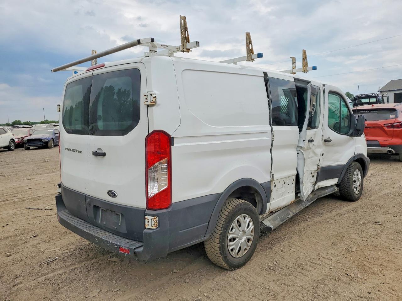 2018 Ford Transit T-250 - Фото 3