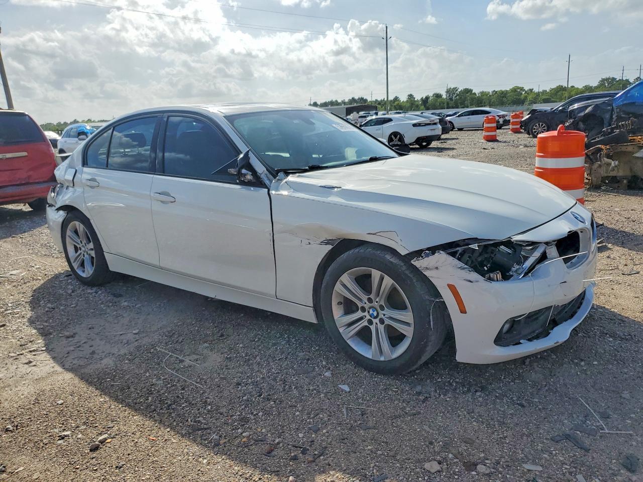 2016 BMW 328 I Sulev - Image 4