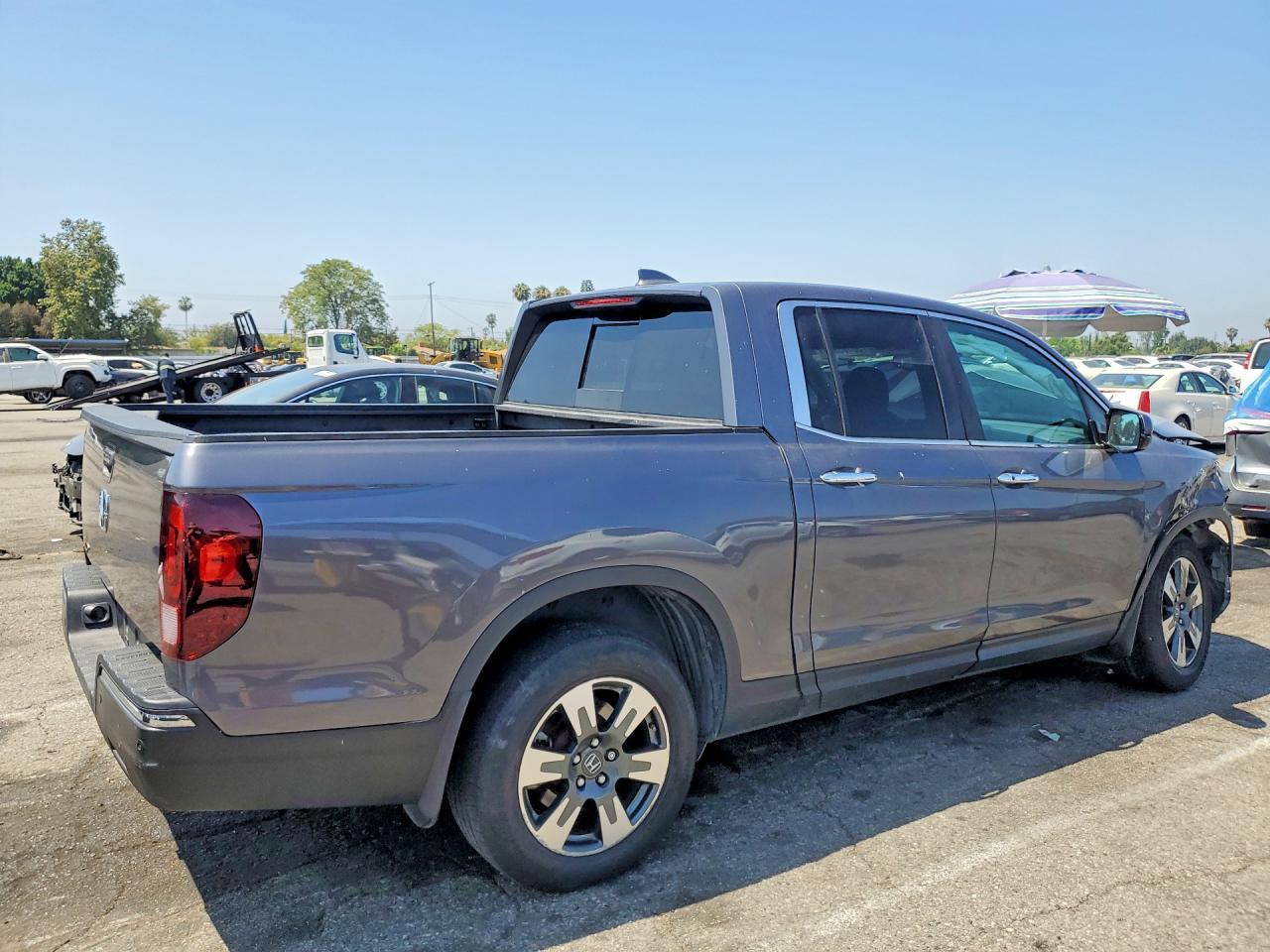 2017 Honda Ridgeline Rtl - Image 3