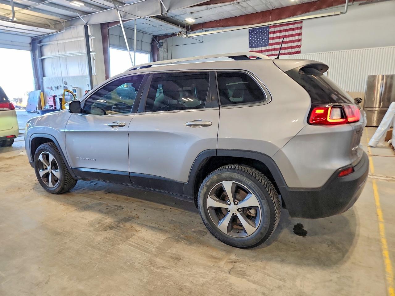 2020 Jeep Cherokee Limited - Image 2