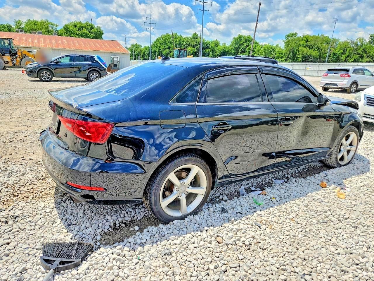 2015 Audi A3 Premium - Фото 3