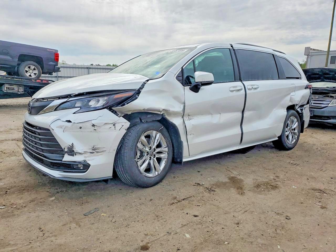 2026 Toyota Sienna Xle 7 Passenger