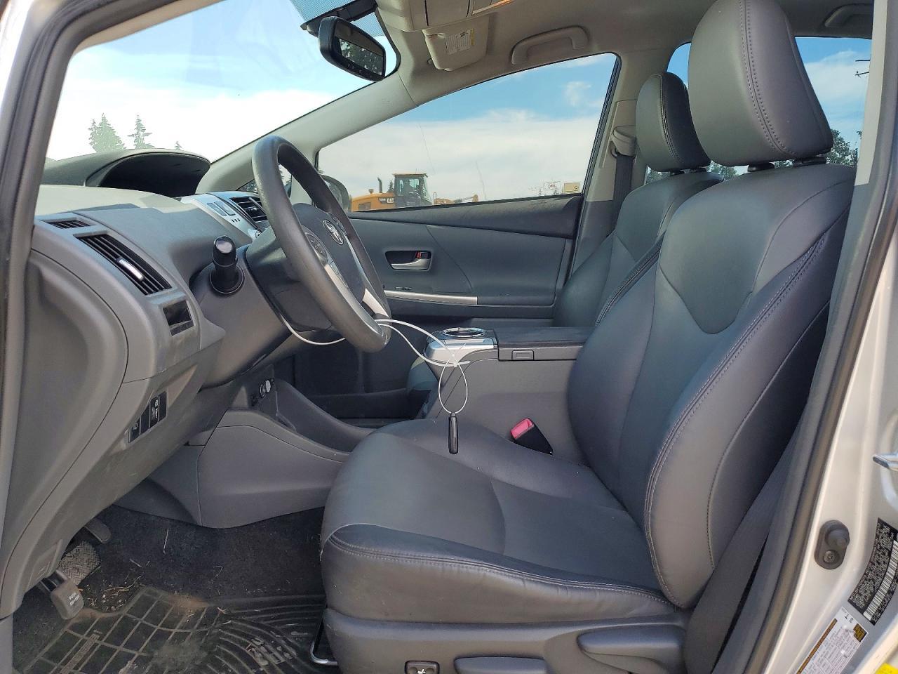 2012 Toyota Prius Base - Фото 7