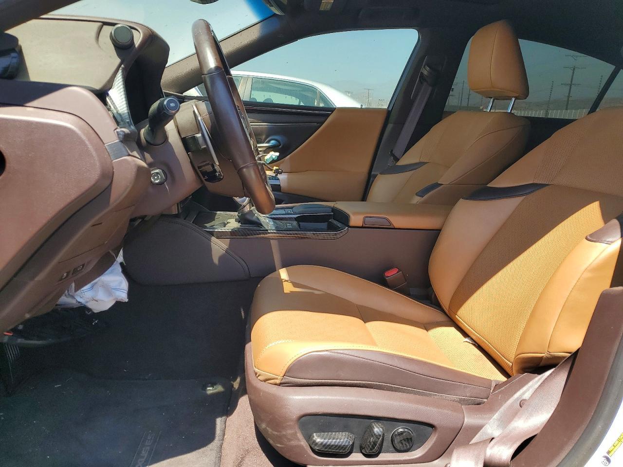 2020 Lexus Es 300H - Image 7