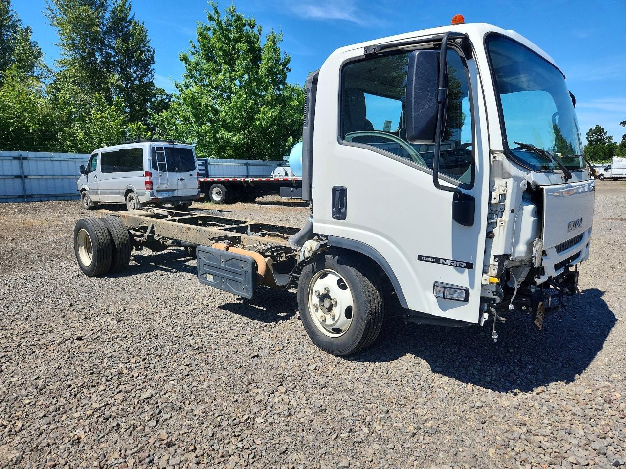 2019 Isuzu Nrr Truck Cab And Chassis - Image 4