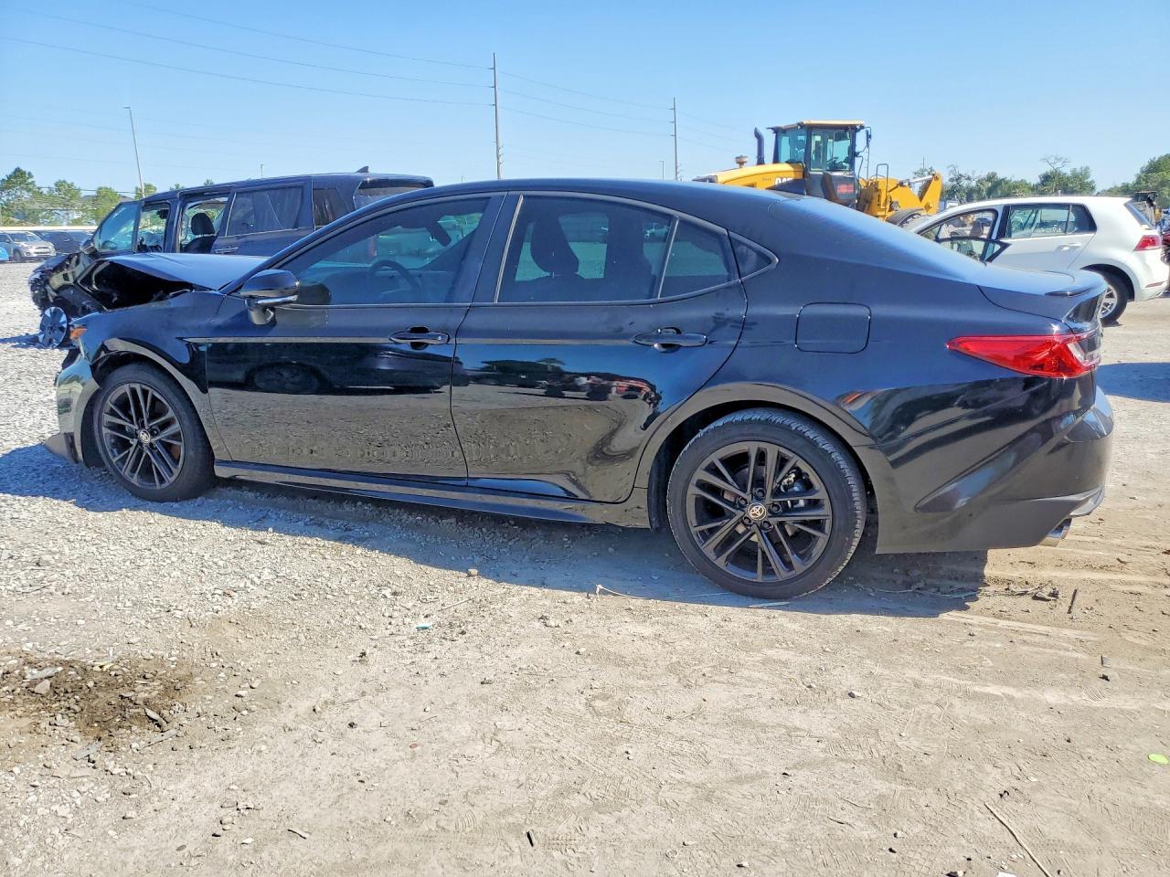 2026 Toyota Camry Se - Image 2