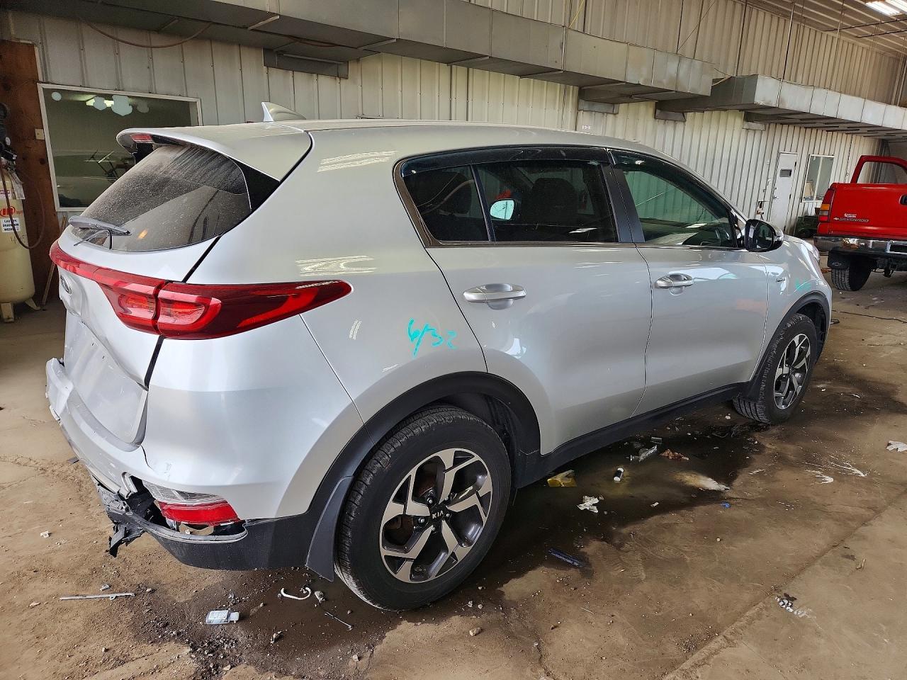 2020 Kia Sportage Lx - Image 3