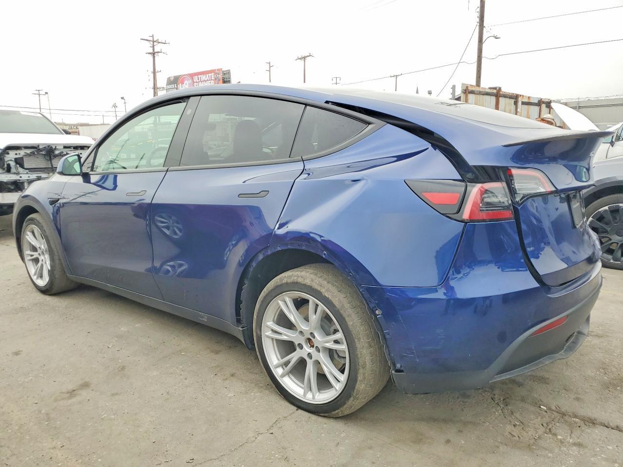 2022 Tesla Model Y - Image 2
