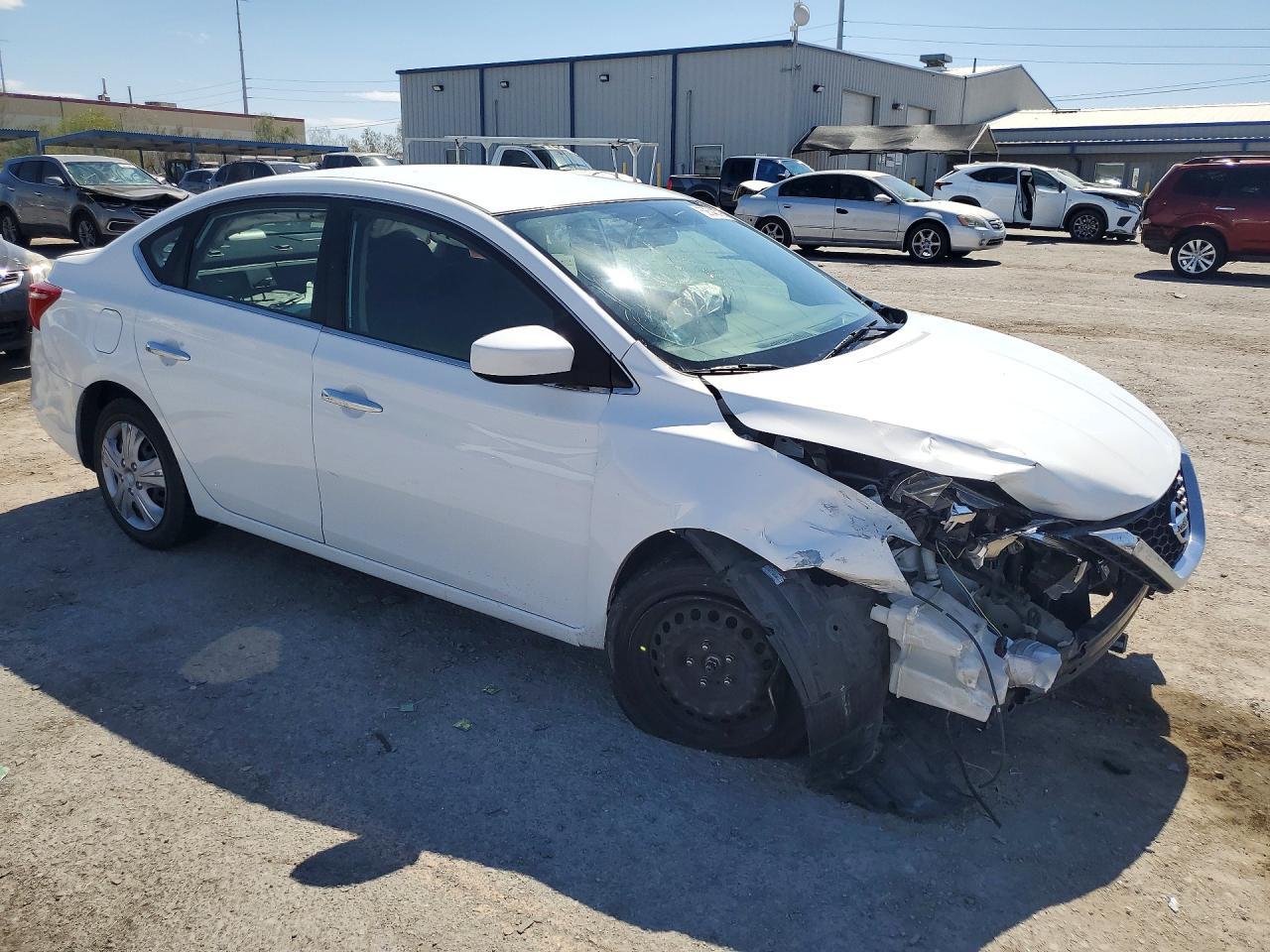2018 Nissan Sentra S - Фото 4