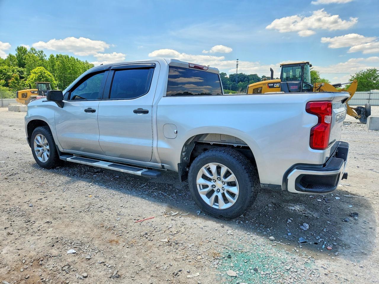 2021 Chevrolet Silverado C1500 Custom - Фото 2
