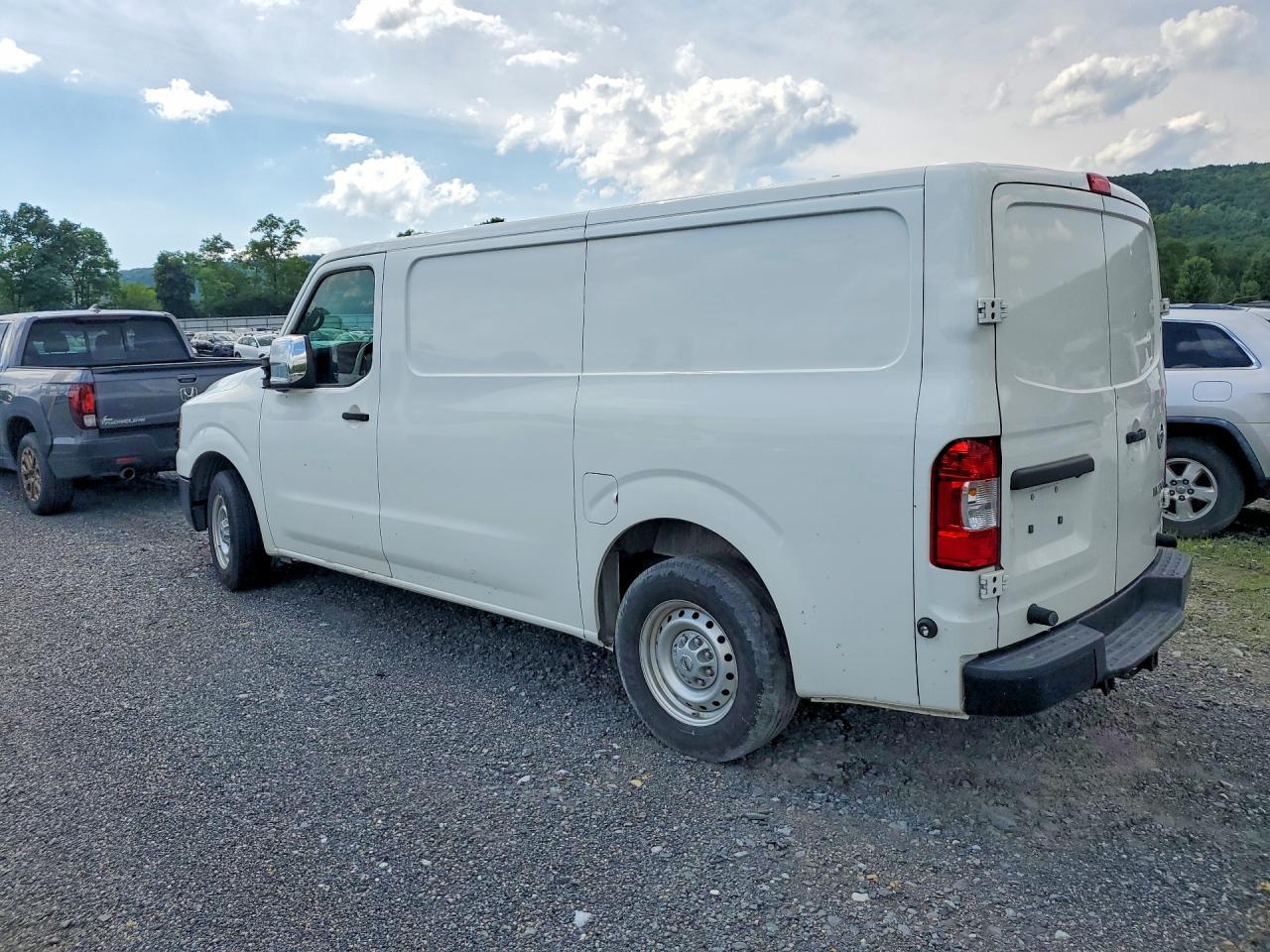 2018 Nissan Nv 2500 Delivery Van - Фото 2