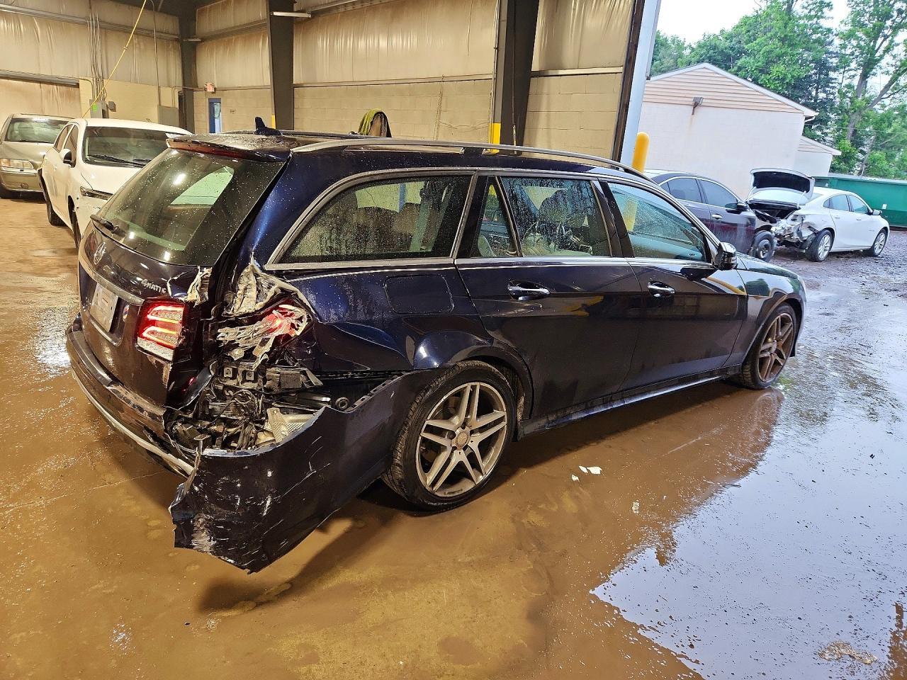 2015 Mercedes-Benz E 350 4Matic Wagon - Фото 3