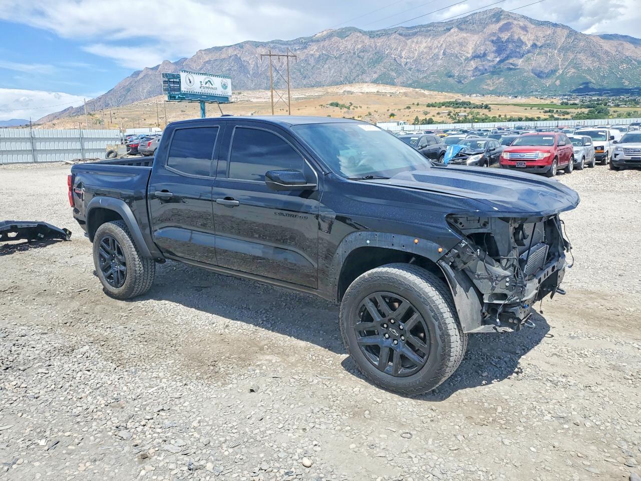 2023 Chevrolet Colorado Trail Boss - Image 4