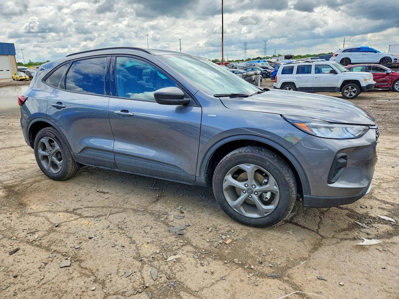 2025 Ford Escape St Line - Фото 4