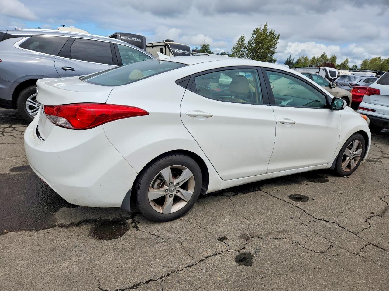2013 Hyundai Elantra Gls - Фото 3