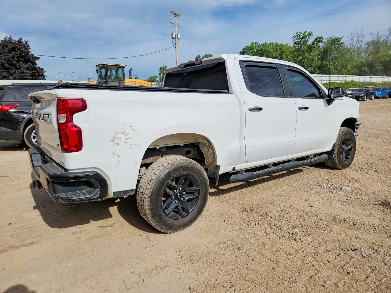 2022 Chevrolet Silverado K1500 Lt Trail Boss - Фото 3