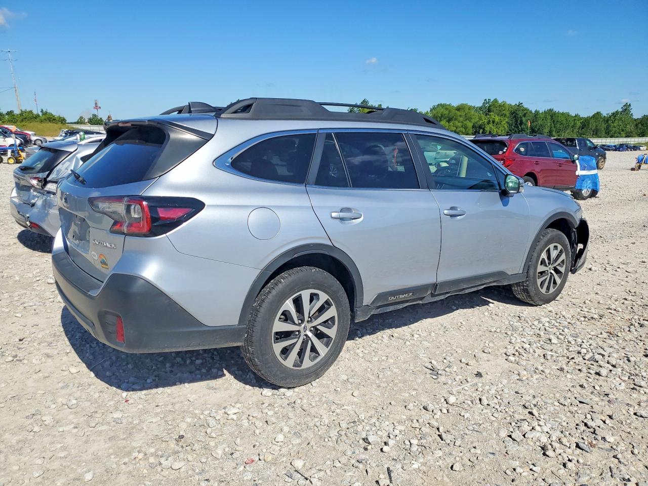 2022 Subaru Outback Premium - Фото 3