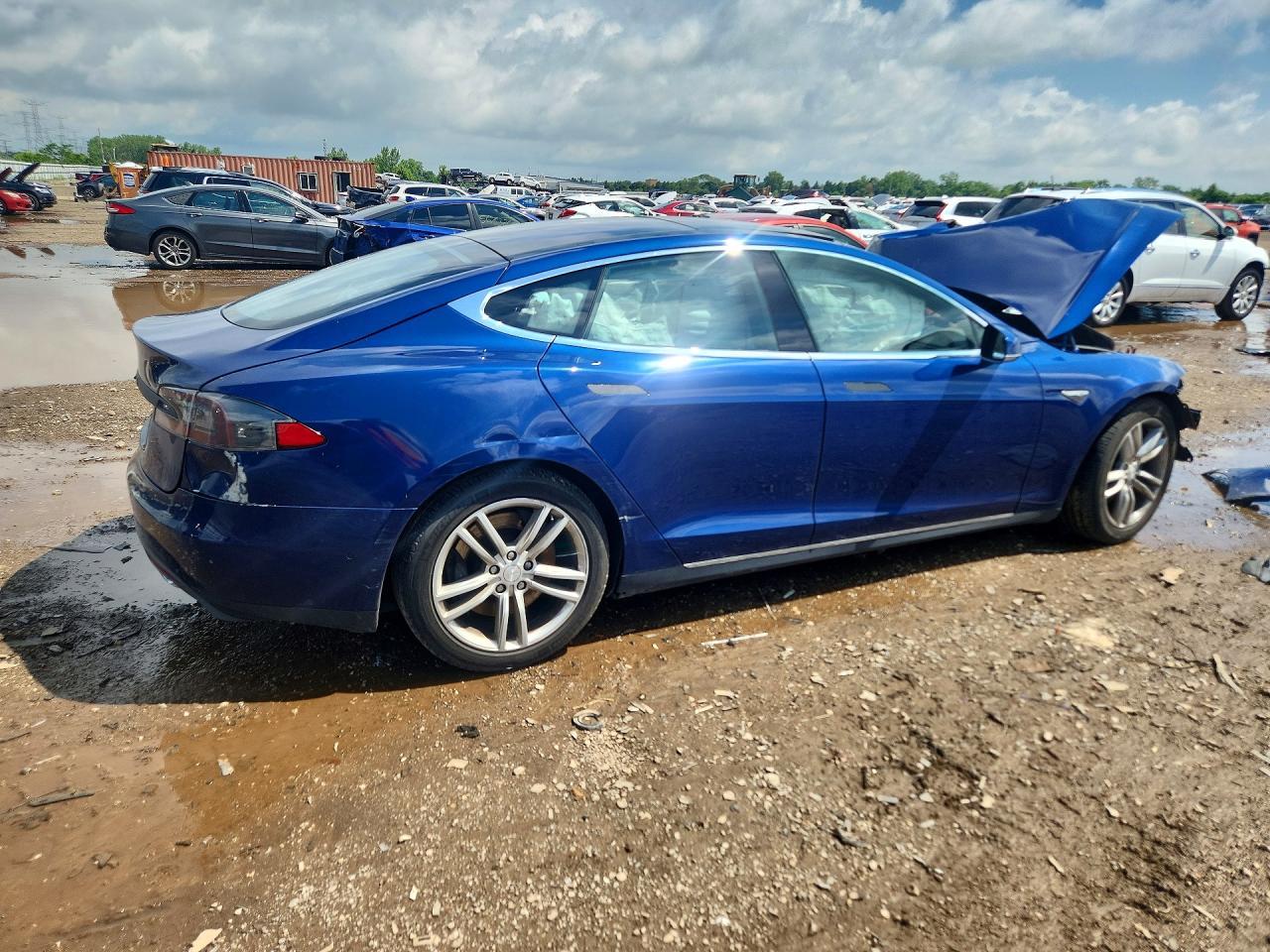 2015 Tesla Model S - Фото 3