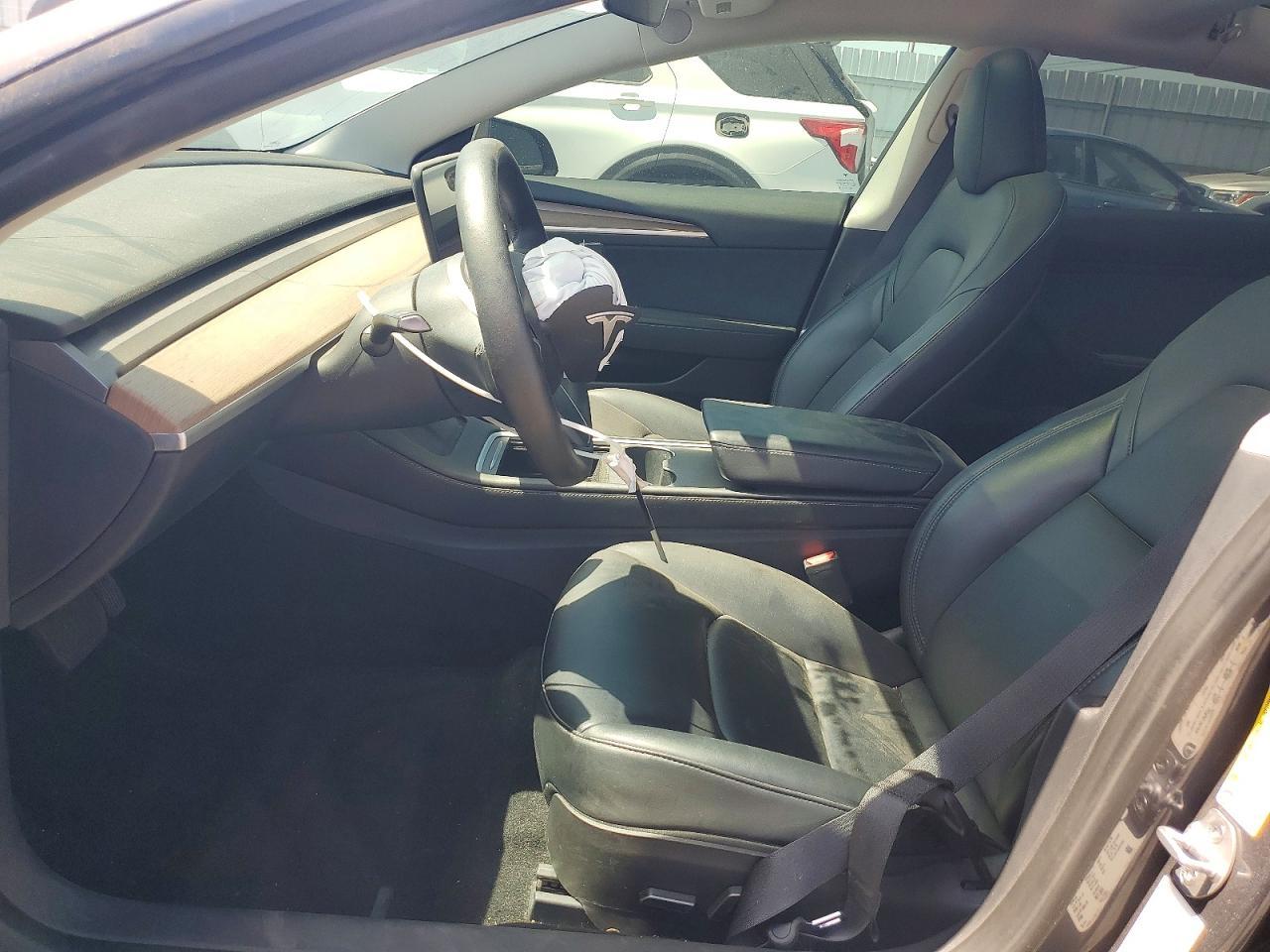 2023 Tesla Model 3 - Фото 7