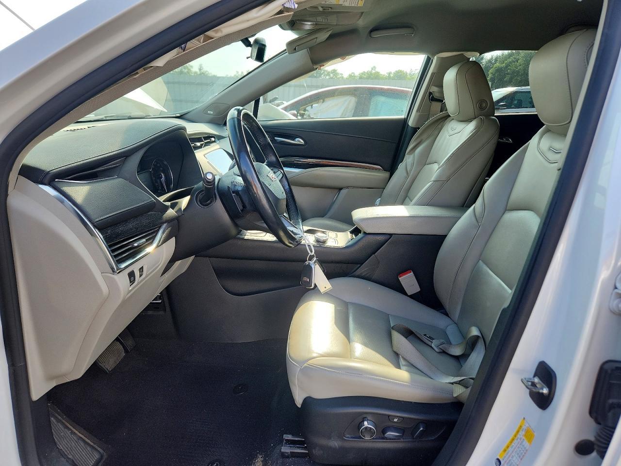 2020 Cadillac Xt4 Premium Luxury - Image 7
