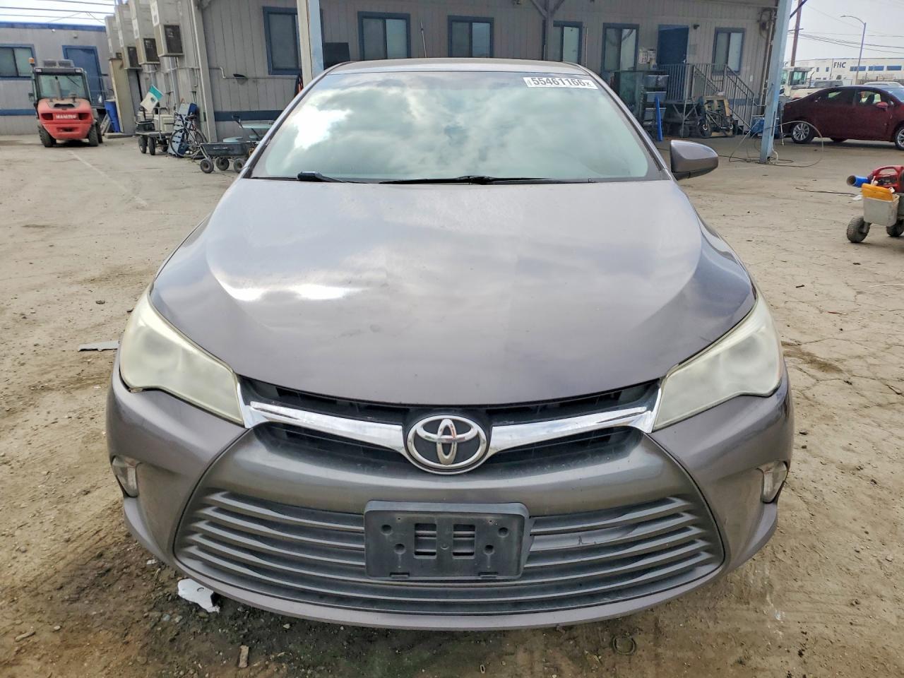 2016 Toyota Camry Le - Image 5